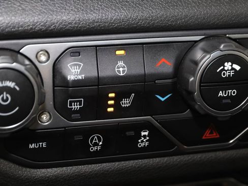 Used 2024 Jeep Wrangler Unlimited Sport AWD/4WD image 7