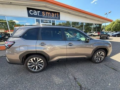 Used 2025 Subaru Forester Touring AWD/4WD image 8