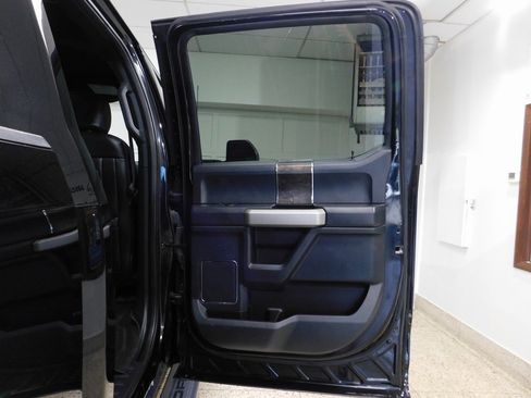 Used 2022 Ford F250 Lariat w/ Black Appearance Pkg image 91