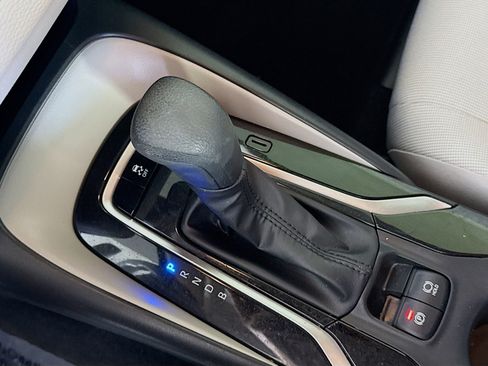 Used 2022 Toyota Corolla LE image 20