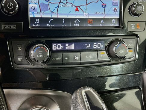 Used 2017 Nissan Maxima Platinum w/ Medallion Package FWD image 24