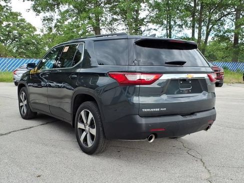 Used 2021 Chevrolet Traverse LT AWD/4WD image 3