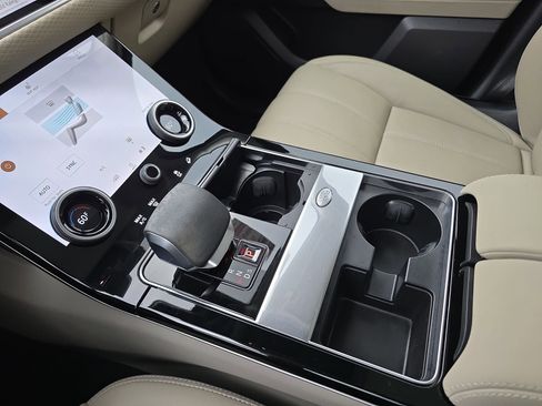 Used 2023 Land Rover Range Rover Velar R-Dynamic S image 25