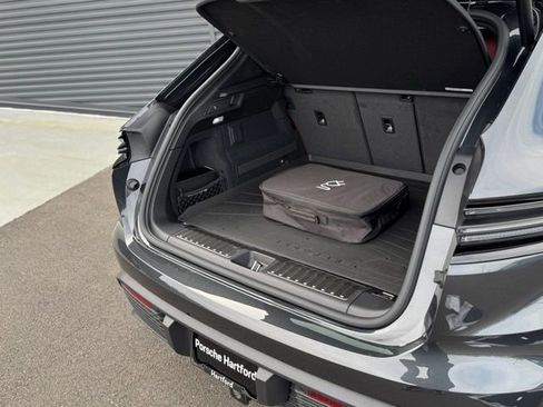 New 2026 Porsche Macan 4 Electric AWD/4WD image 36