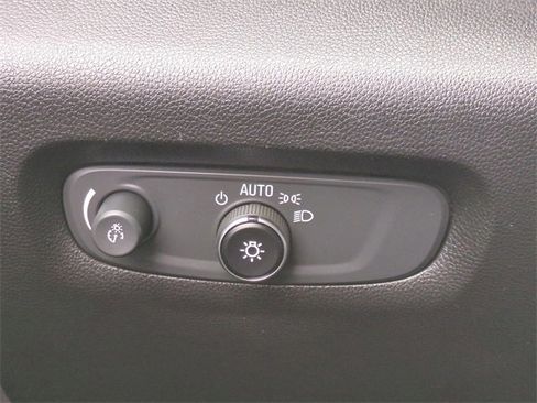 Used 2018 Chevrolet Traverse LS image 18