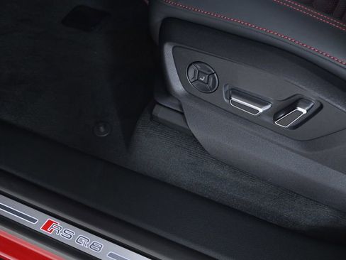 New 2026 Audi RS Q8 performance image 18