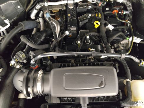 Used 2021 Ford Explorer XLT w/ Equipment Group 202A image 30