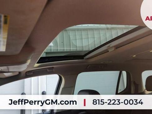 Used 2021 GMC Acadia Denali w/ Denali Ultimate Package AWD/4WD image 12