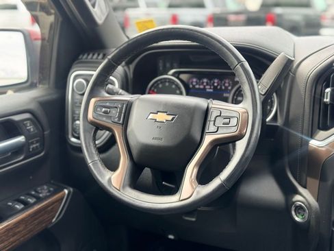 Used 2019 Chevrolet Silverado 1500 High Country w/ High Country Premium Package AWD/4WD image 13