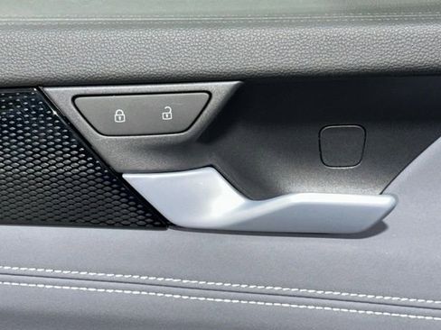 New 2026 Volkswagen Tiguan SE image 22