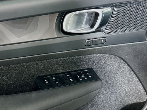 Used 2023 Volvo XC40 Recharge Plus w/ Protection Package Premier image 15