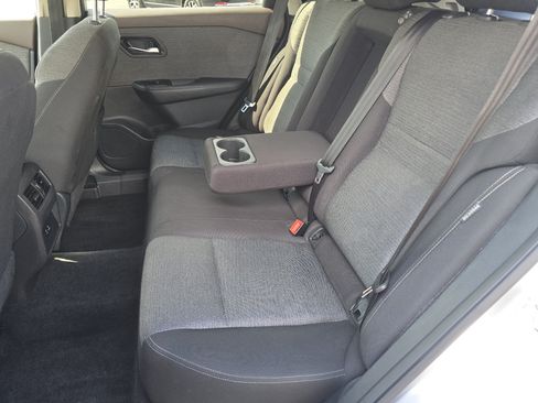 Used 2023 Nissan Rogue SV AWD/4WD image 29