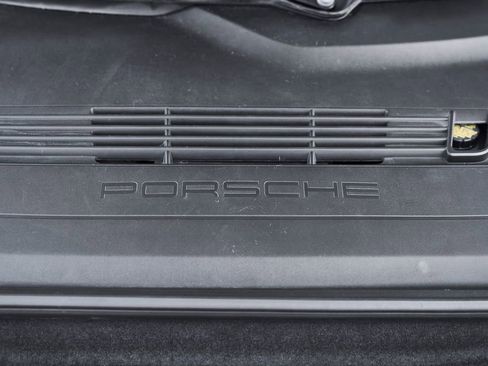 Used 2018 Porsche 911 GT3 RWD image 17