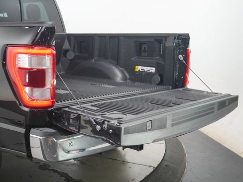 Used 2021 Ford F150 Lariat w/ Equipment Group 502A High AWD/4WD image 9