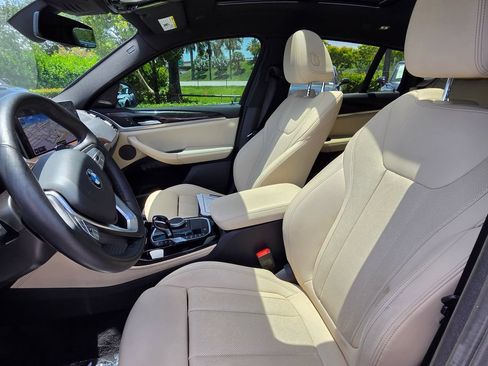 Used 2025 BMW X4 xDrive30i w/ Premium Package AWD/4WD image 19