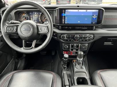 Used 2025 Jeep Wrangler Unlimited Rubicon