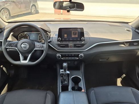 Certified 2022 Nissan Altima 2.5 SV FWD image 25