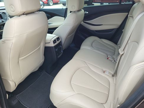 Used 2020 Buick Envision Essence image 13