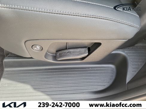 Certified 2025 Kia Telluride SX w/ SX Captain's Chair Package FWD image 14