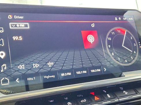 Used 2022 GMC Sierra 1500 SLT w/ SLT Convenience Package image 27