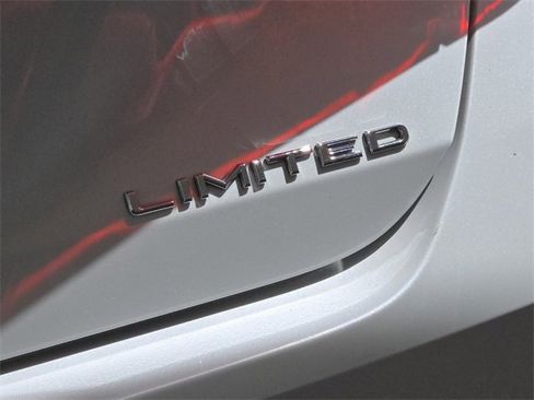 Used 2019 Toyota Avalon Limited w/ Advanced Safety Package image 9