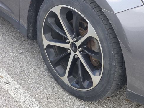 Used 2014 Ford Taurus SEL w/ Equipment Group 201A AWD/4WD image 6