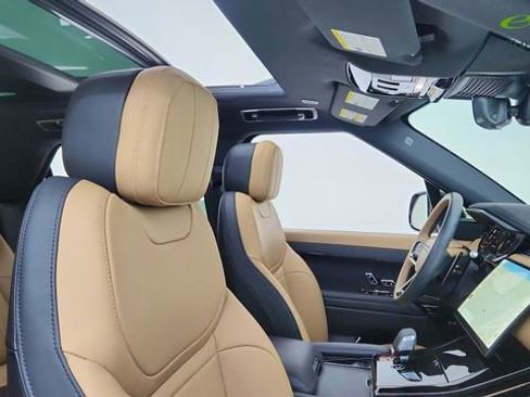 Used 2025 Land Rover Range Rover Sport Dynamic SE image 21