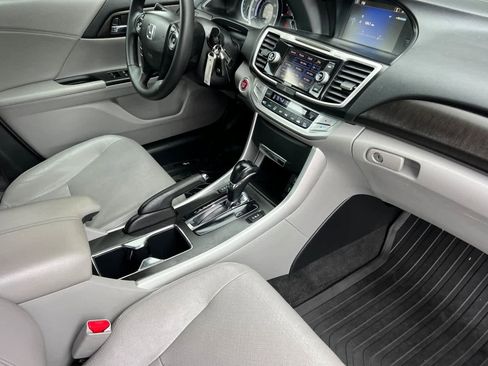 Used 2015 Honda Accord EX-L image 16
