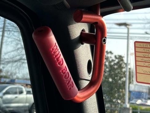 Used 2017 Jeep Wrangler Unlimited Rubicon image 38