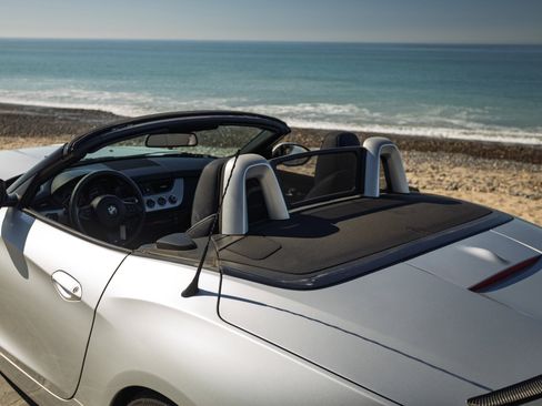 Used 2013 BMW Z4 sDrive28i RWD image 13