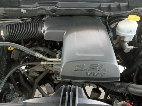 Used 2024 RAM 1500 Classic Warlock RWD image 20