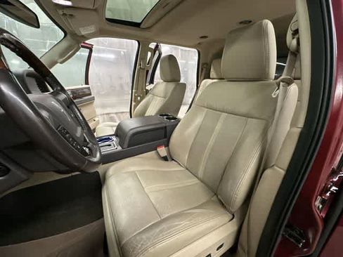 Used 2015 Lincoln Navigator 4WD w/ Equipment Group 101A Reserve image 18