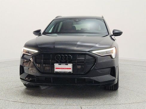 Used 2023 Audi e-tron Premium Plus AWD/4WD image 2