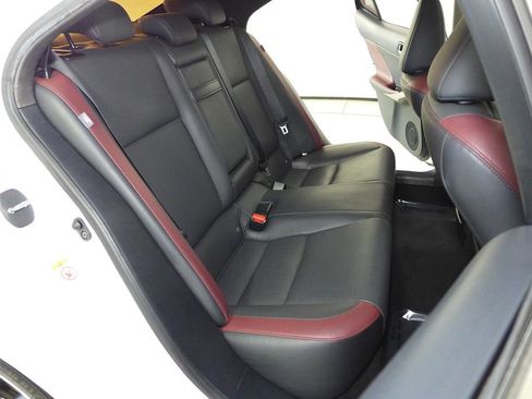 Used 2018 Lexus IS 300 RWD image 20