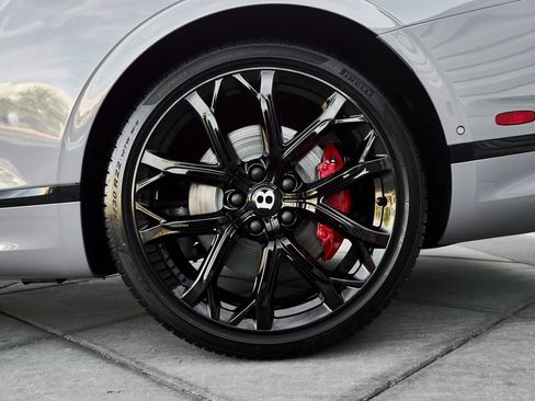 Used 2024 Bentley Continental GT S image 9