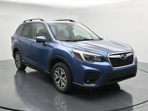 Used 2021 Subaru Forester Premium AWD/4WD image 2