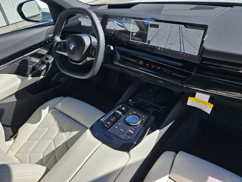 New 2025 BMW 530i xDrive image 16