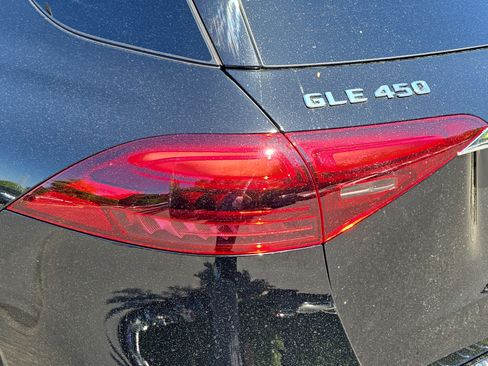 Certified 2026 Mercedes-Benz GLE 450 4MATIC image 33