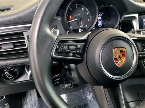 Used 2022 Porsche Macan AWD/4WD image 24