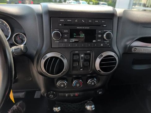 Used 2013 Jeep Wrangler Unlimited Sport AWD/4WD image 10