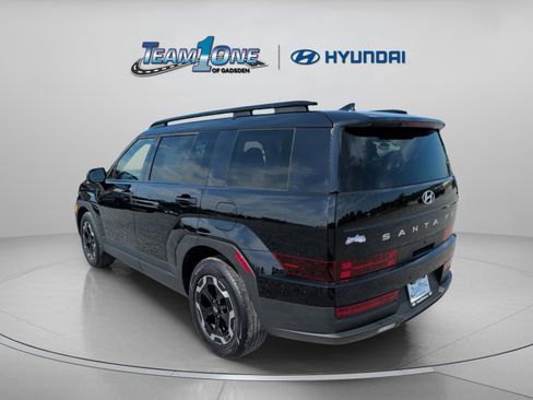 Used 2024 Hyundai Santa Fe SEL FWD image 6