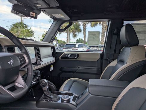 New 2026 Ford Bronco Big Bend w/ Black Diamond Package AWD/4WD image 21