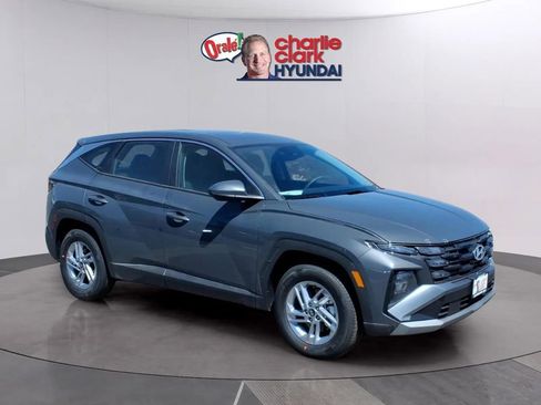 New 2026 Hyundai Tucson SE image 7