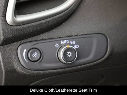 Used 2020 Chevrolet Trax LT w/ Redline Edition FWD image 22