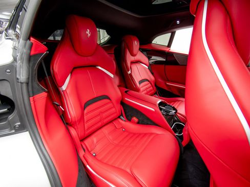 Used 2025 Ferrari Purosangue AWD/4WD image 29