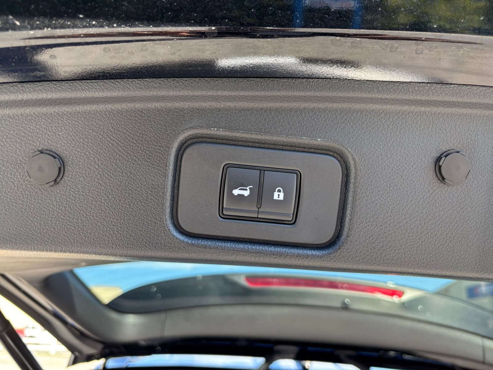 Used 2026 Nissan Pathfinder SV FWD image 22