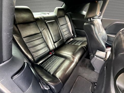 Used 2014 Dodge Challenger SXT RWD image 24