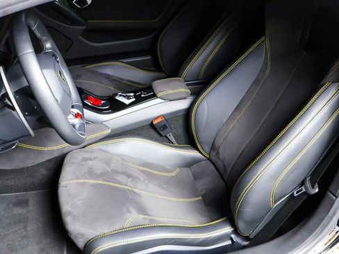 Used 2018 Lamborghini Huracan LP 580-2 RWD image 16