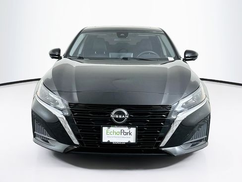 Used 2023 Nissan Altima 2.5 SL FWD image 2