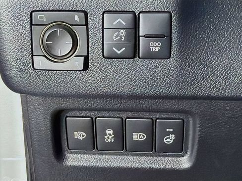 Used 2023 Lexus GX 460 Premium w/ Premium Plus Package AWD/4WD image 15